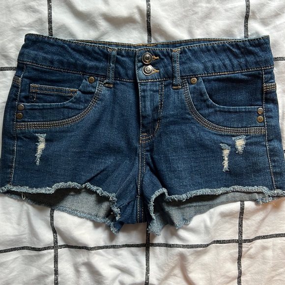 Forever 21 denim shorts - Picture 1 of 4
